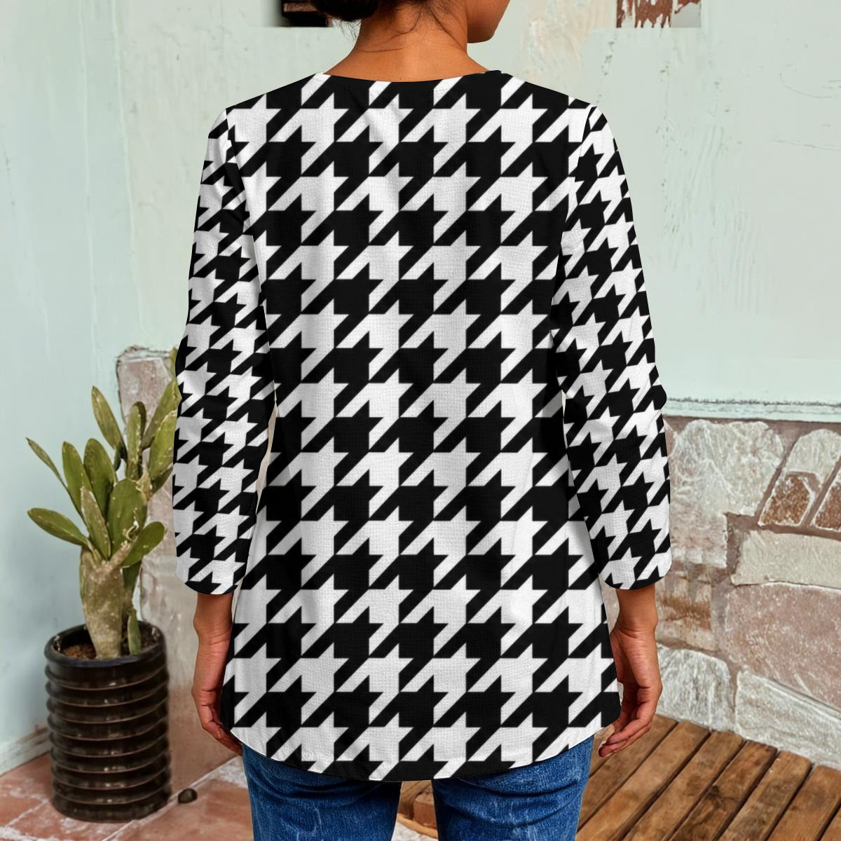 Noir Contrast black and white houndstooth cardigan by Hexa Noir