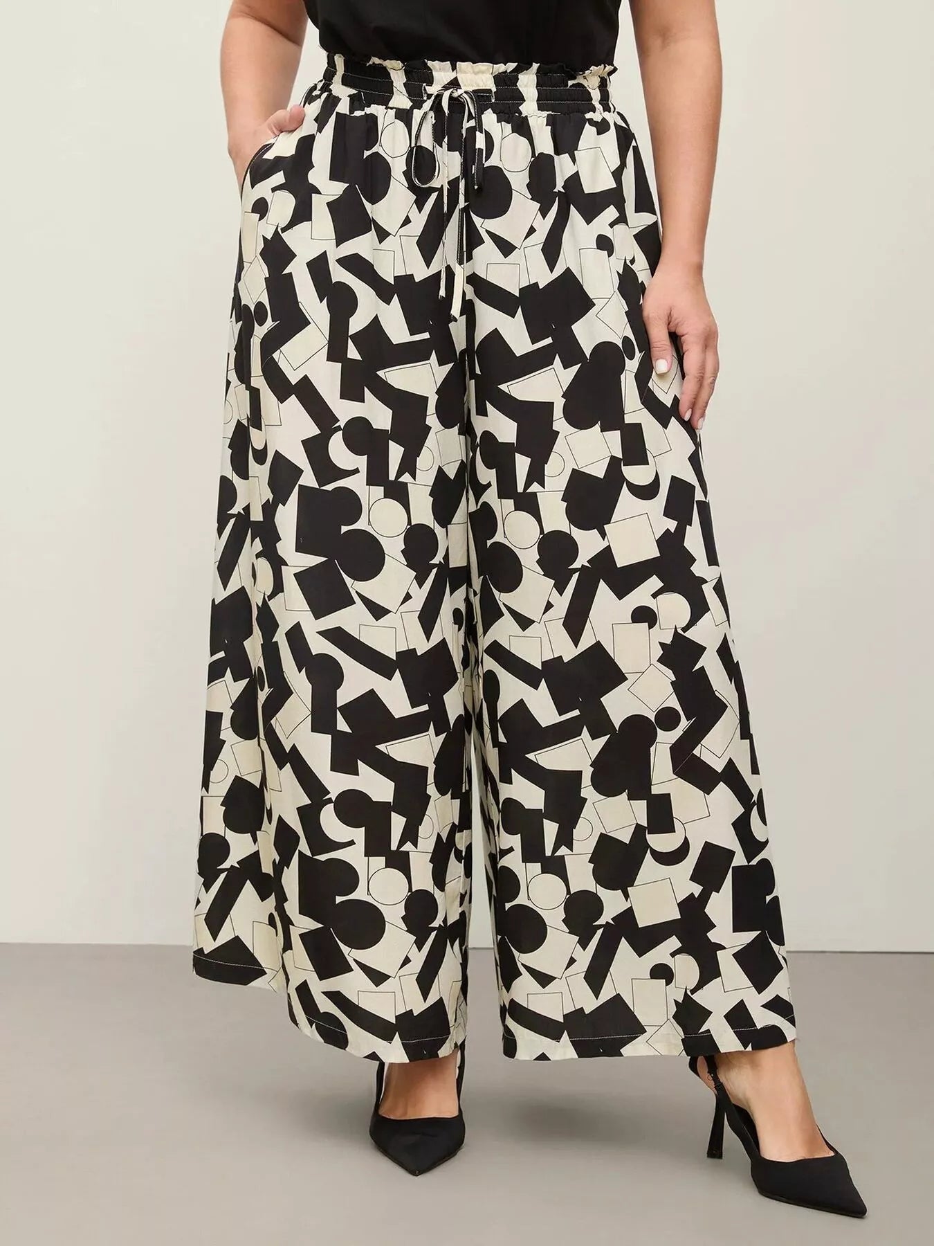 Abstract Print Wide Leg Pants – Plus